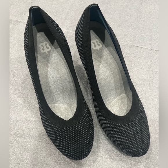 [8.5] Betabrand WMN Late To The Gate Pump Shoes Black Cone Heels Slip Ons - Picture 1 of 9